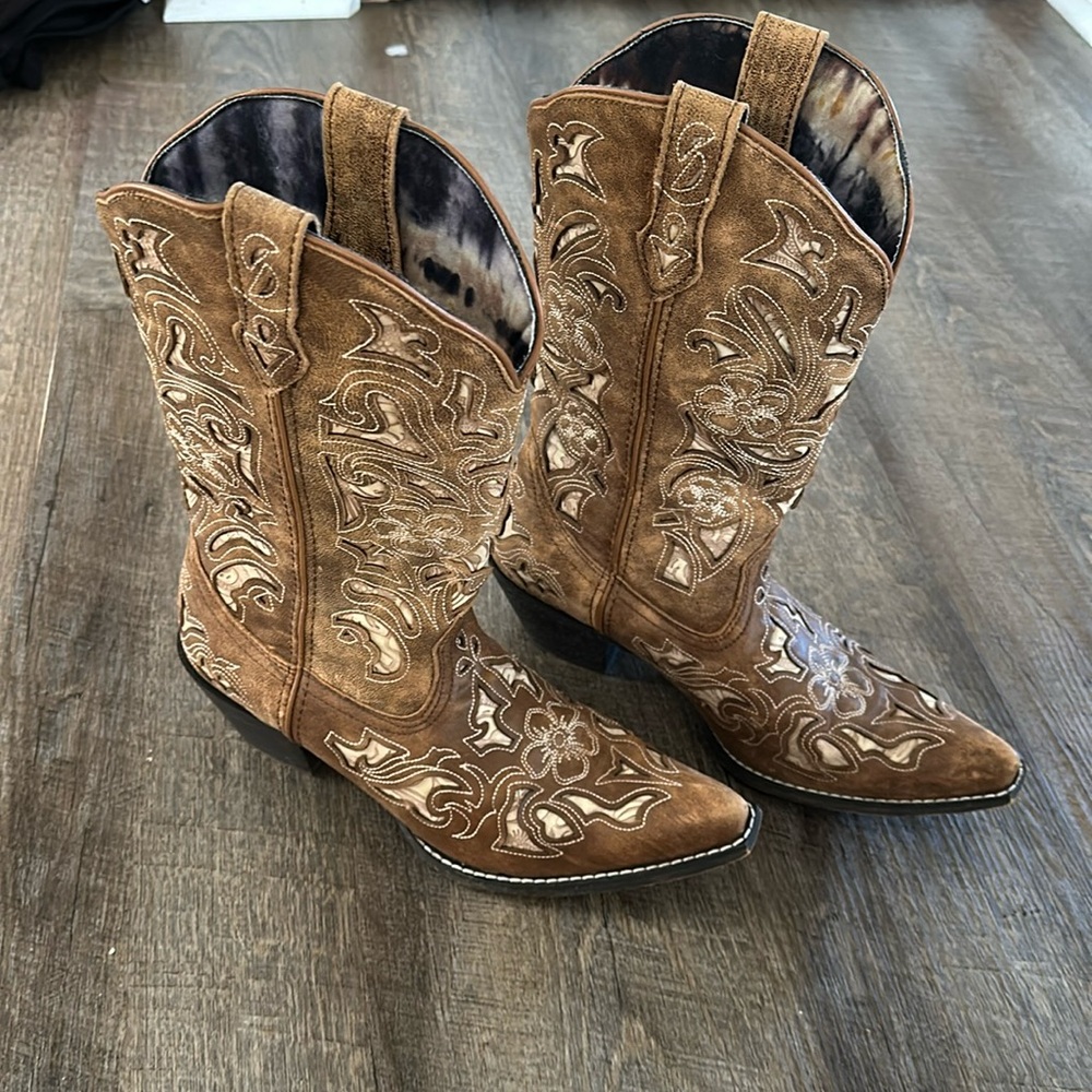 Women’s cowboy boots